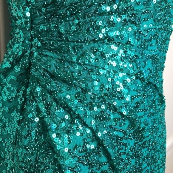 GREEN Sequins Sweetheart Neckline Strapless Gown 4 - Picture 5 of 10